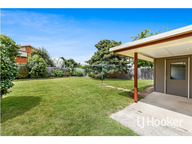 2 Ivy Court, Beaconsfield VIC 3807