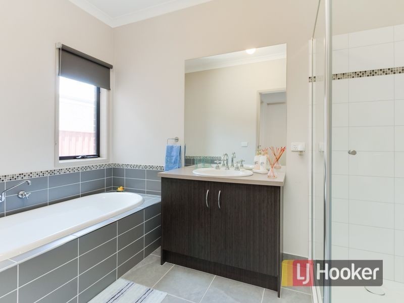 14 Nature Avenue, Officer VIC 3809