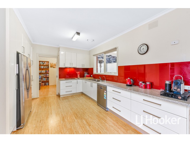 75 Manoora Road, Nar Nar Goon North VIC 3812