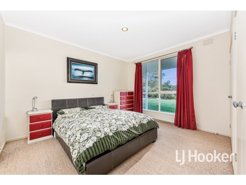 75 Manoora Road, Nar Nar Goon North VIC 3812