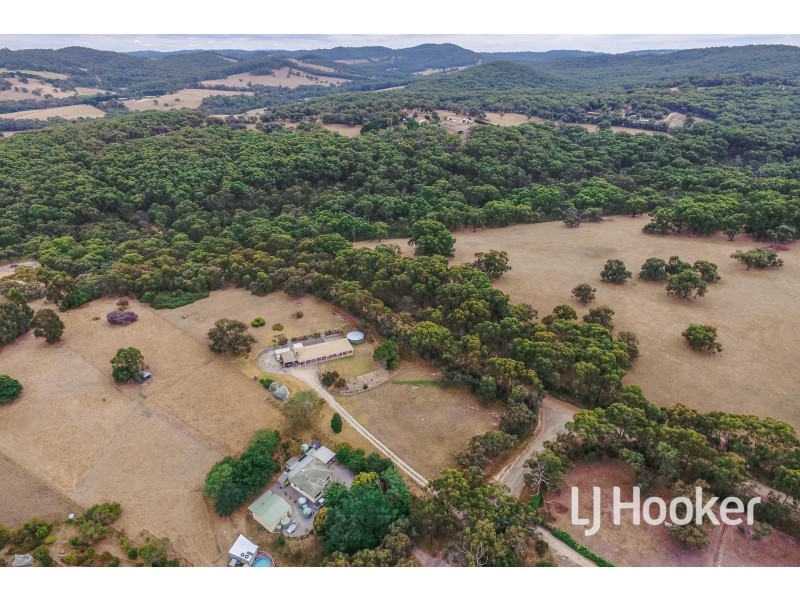 75 Manoora Road, Nar Nar Goon North VIC 3812