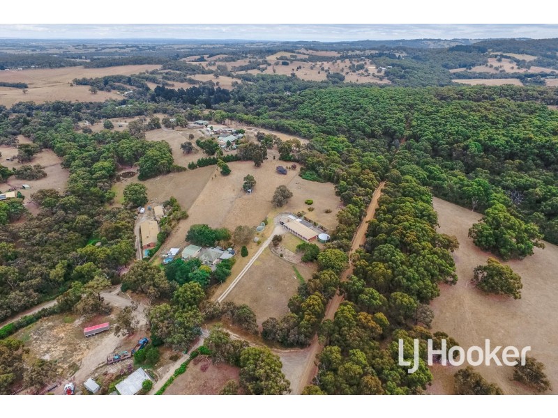 75 Manoora Road, Nar Nar Goon North VIC 3812