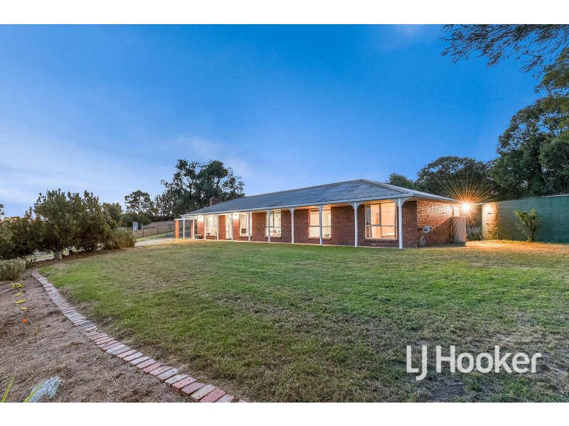 75 Manoora Road, Nar Nar Goon North VIC 3812