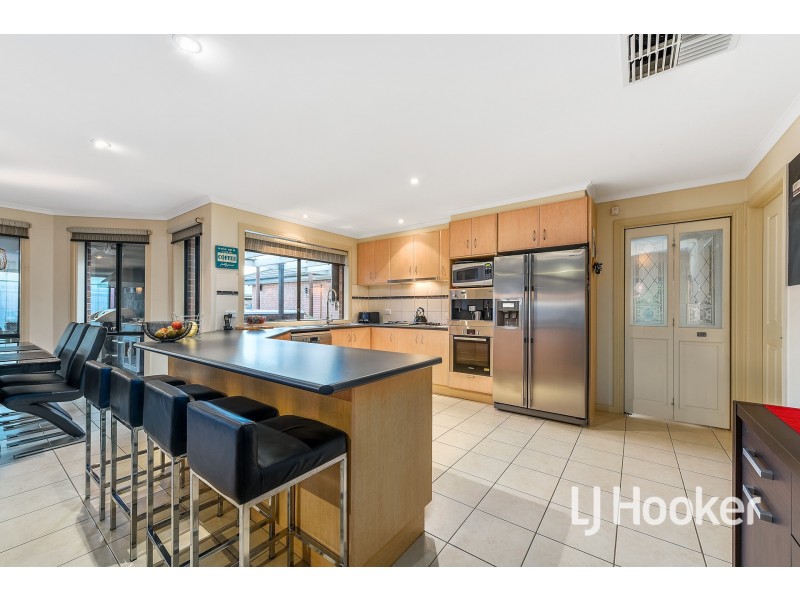1 Mahogany Court, Pakenham VIC 3810