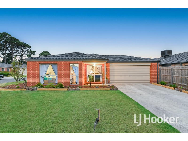 24 Melissa Way, Pakenham VIC 3810