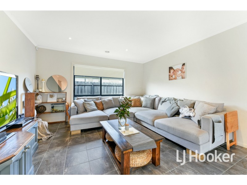 29 Clifford Drive, Pakenham VIC 3810