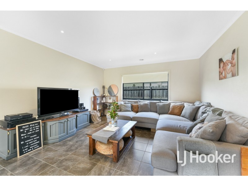 29 Clifford Drive, Pakenham VIC 3810