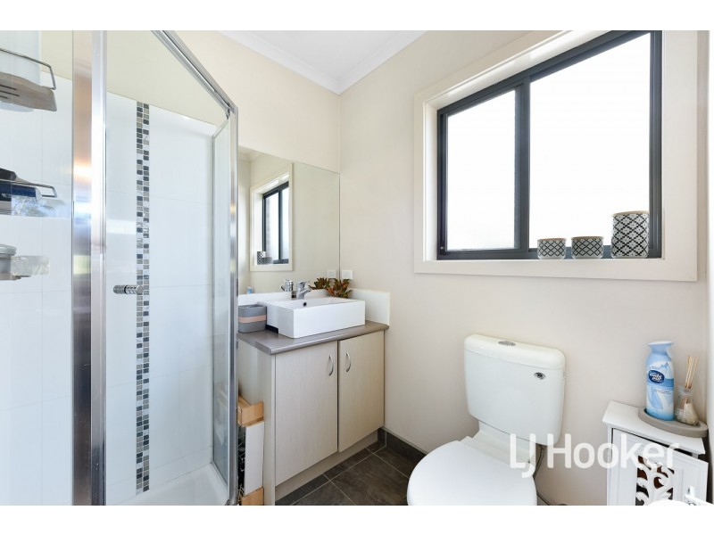 29 Clifford Drive, Pakenham VIC 3810