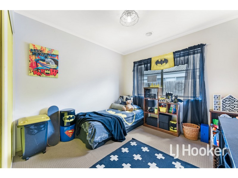 29 Clifford Drive, Pakenham VIC 3810