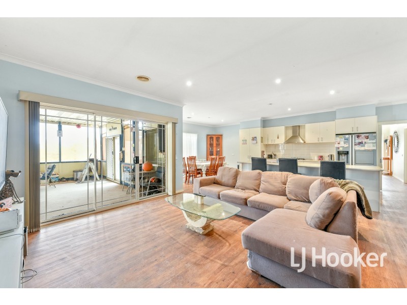 13 Wellwood Road, Drouin VIC 3818