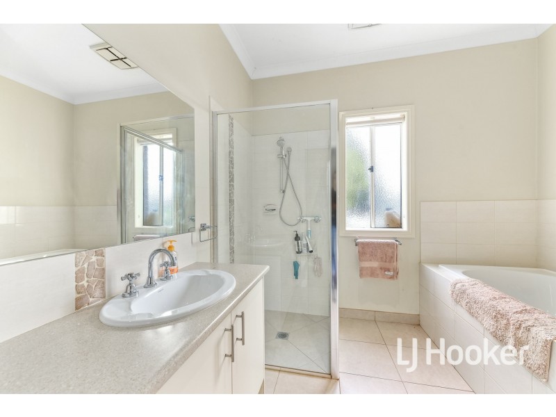 13 Wellwood Road, Drouin VIC 3818