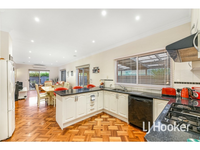 45 Stringy Bark Circuit, Pakenham VIC 3810