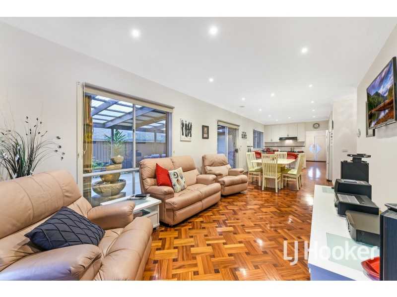 45 Stringy Bark Circuit, Pakenham VIC 3810