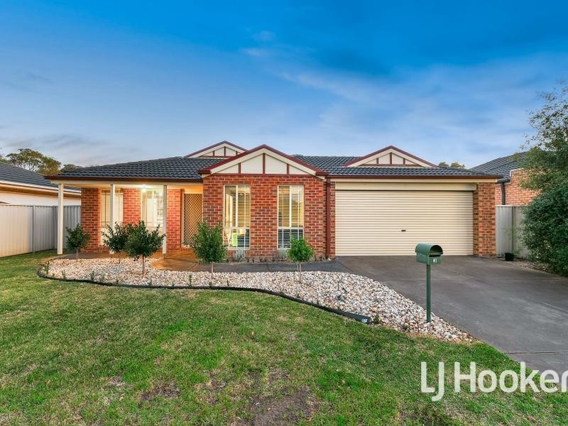 3 Wonboyn Close, Pakenham VIC 3810