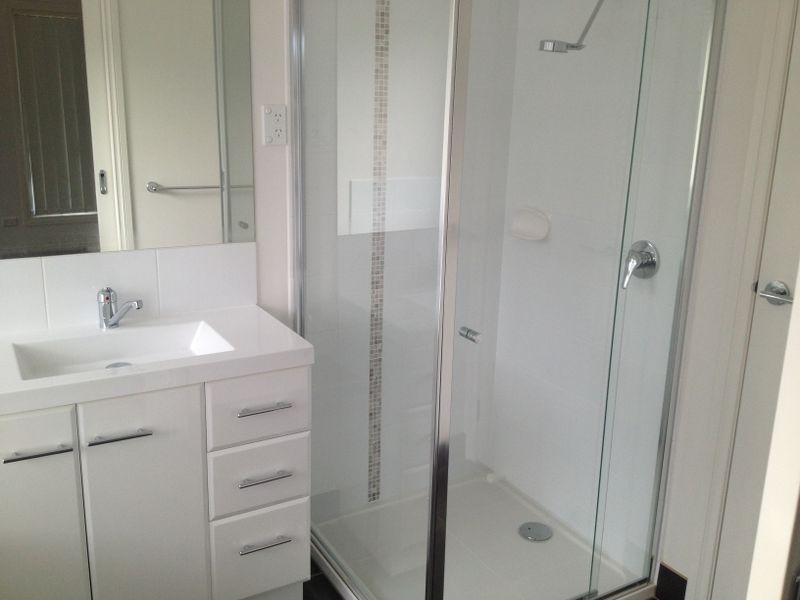 1/34 Sir Thomas Drive, Pakenham VIC 3810