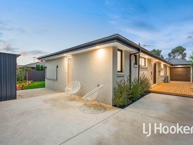 40 Parman Avenue, Pakenham VIC 3810