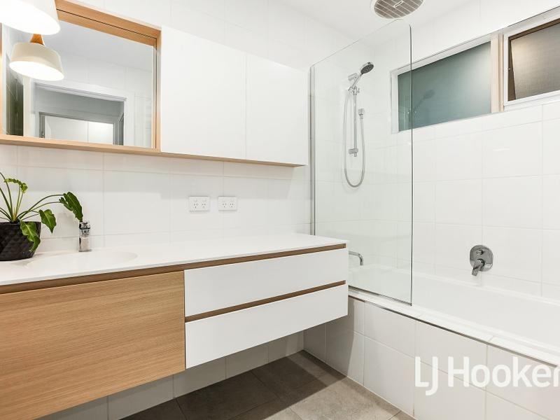 40 Parman Avenue, Pakenham VIC 3810