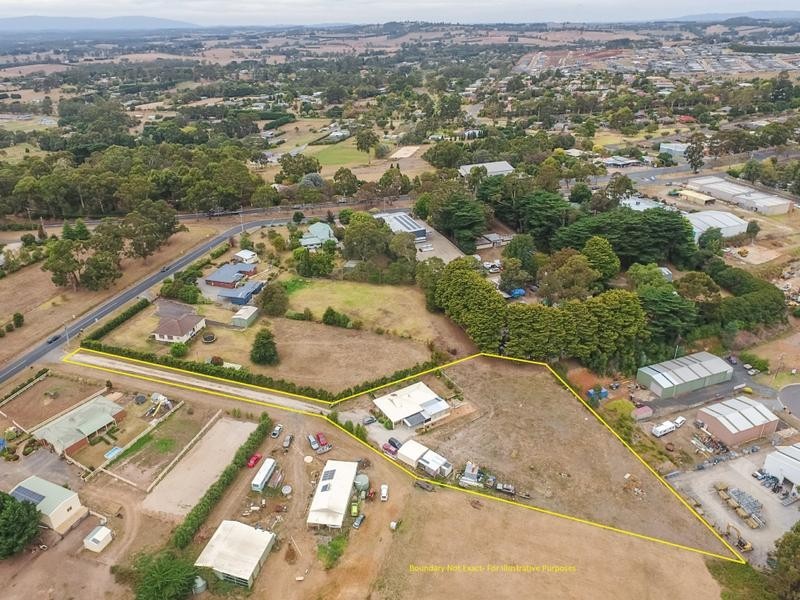 13 Wellwood Road, Drouin VIC 3818