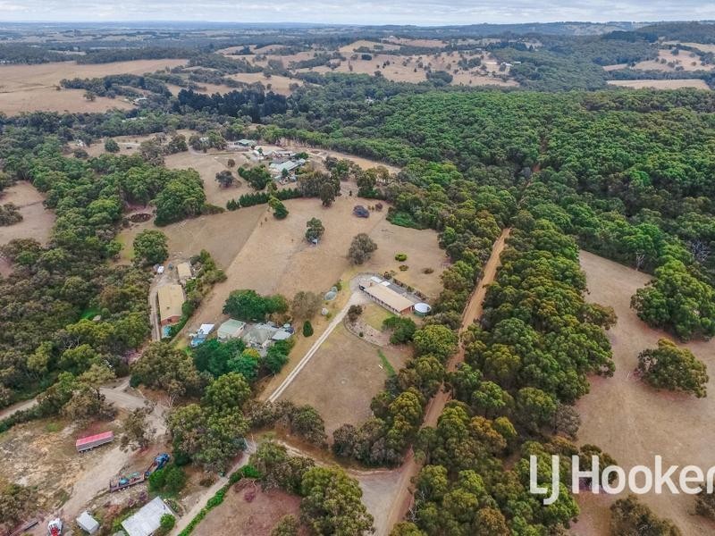 75 Manoora Road, Nar Nar Goon North VIC 3812