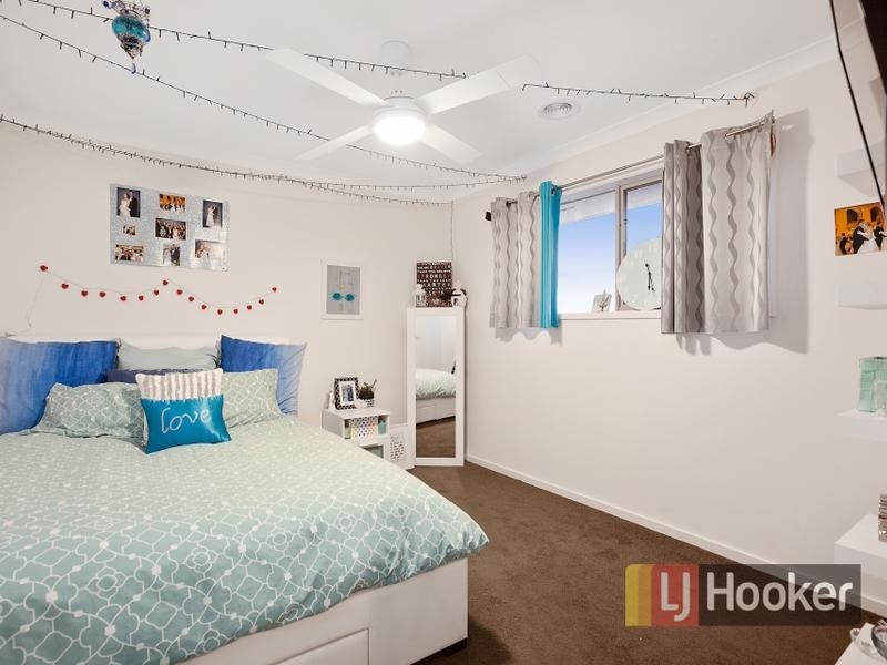 18 Flemington Rise, Officer VIC 3809