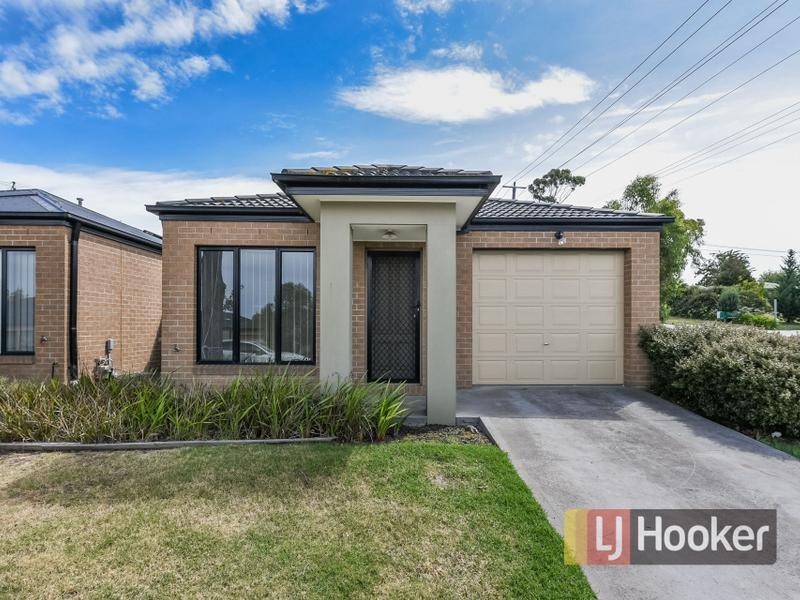 24/103 Army Road, Pakenham VIC 3810