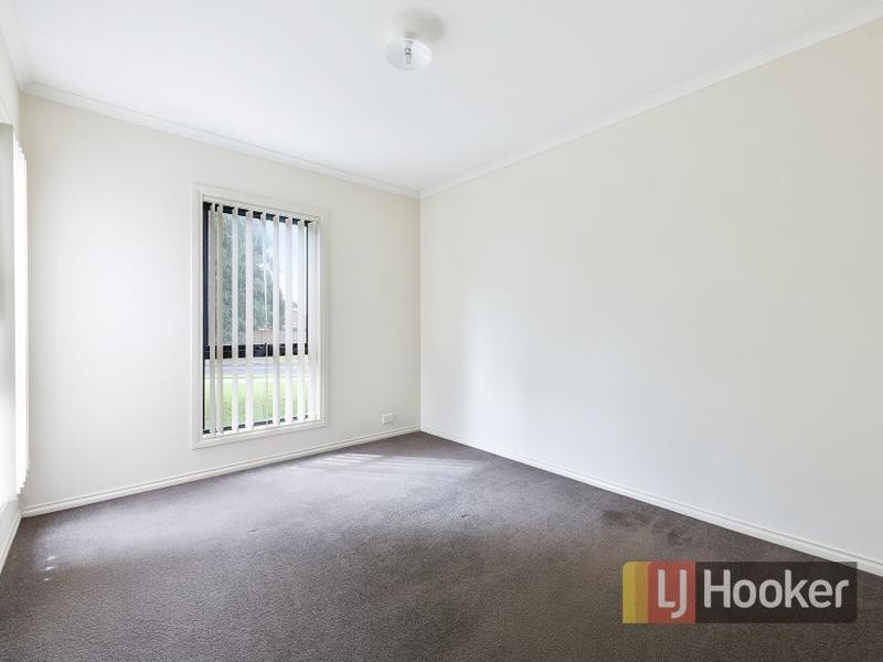 24/103 Army Road, Pakenham VIC 3810