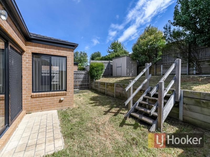 24/103 Army Road, Pakenham VIC 3810