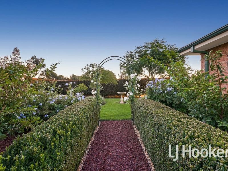 17 Joseph Court, Pakenham VIC 3810