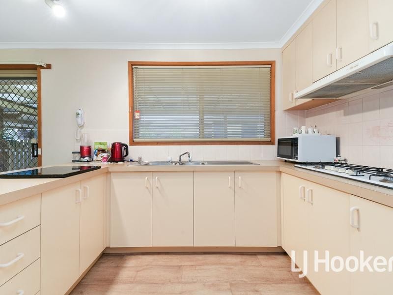 41 Parman Avenue, Pakenham VIC 3810