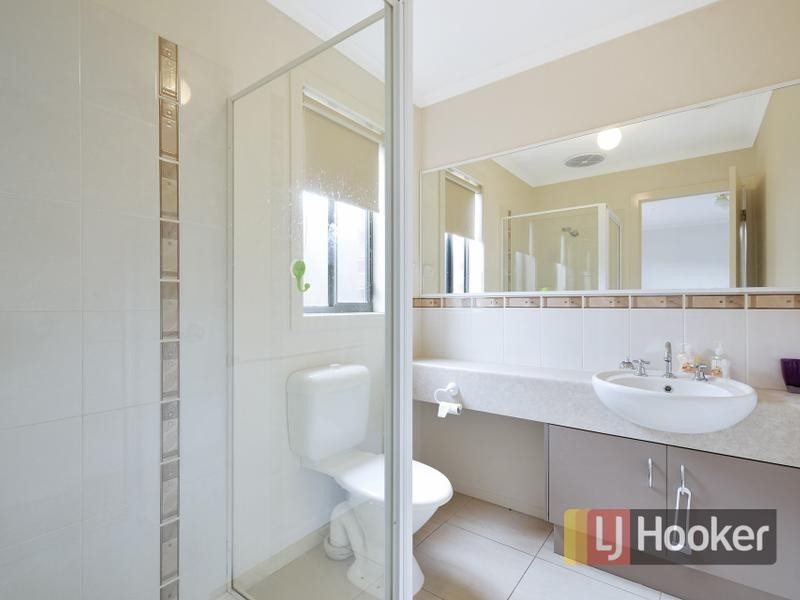 66 Pommel Street, Pakenham VIC 3810