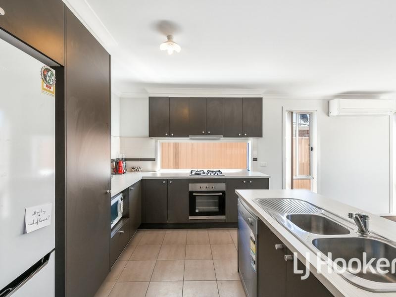 13 Serenity Street, Pakenham VIC 3810