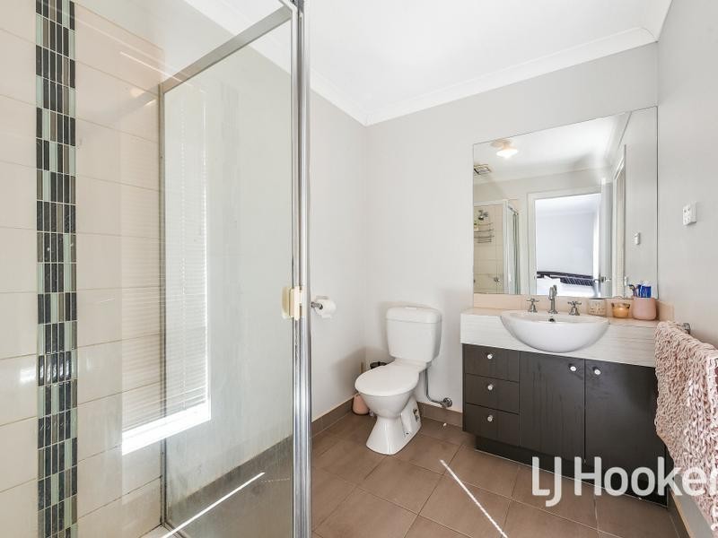 13 Serenity Street, Pakenham VIC 3810