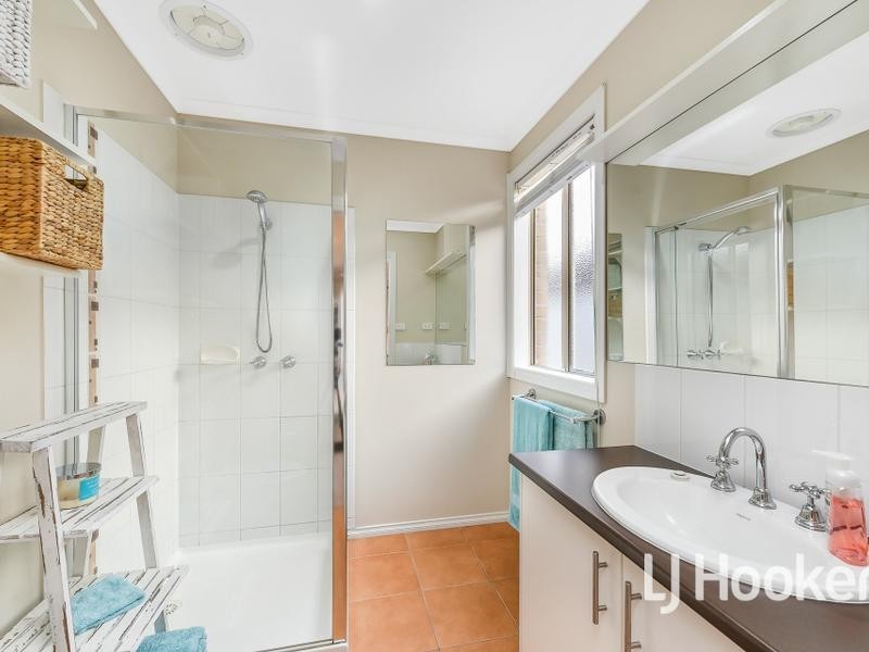 13 Wonboyn Close, Pakenham VIC 3810