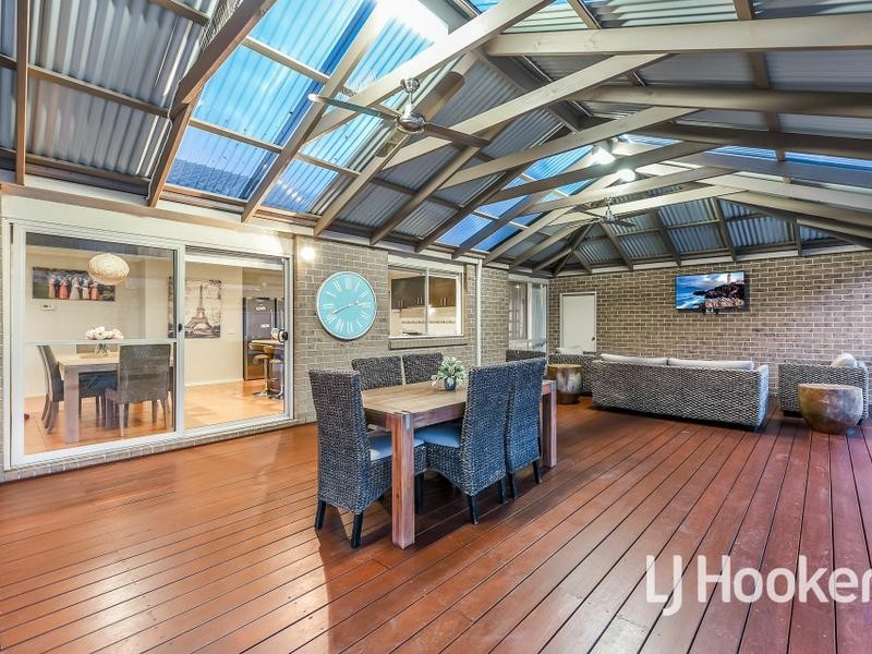 13 Wonboyn Close, Pakenham VIC 3810