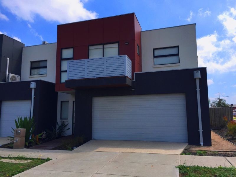 35 Rush Lily Drive, Officer VIC 3809