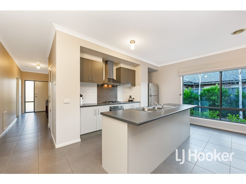 9 Ibis Close, Pakenham VIC 3810