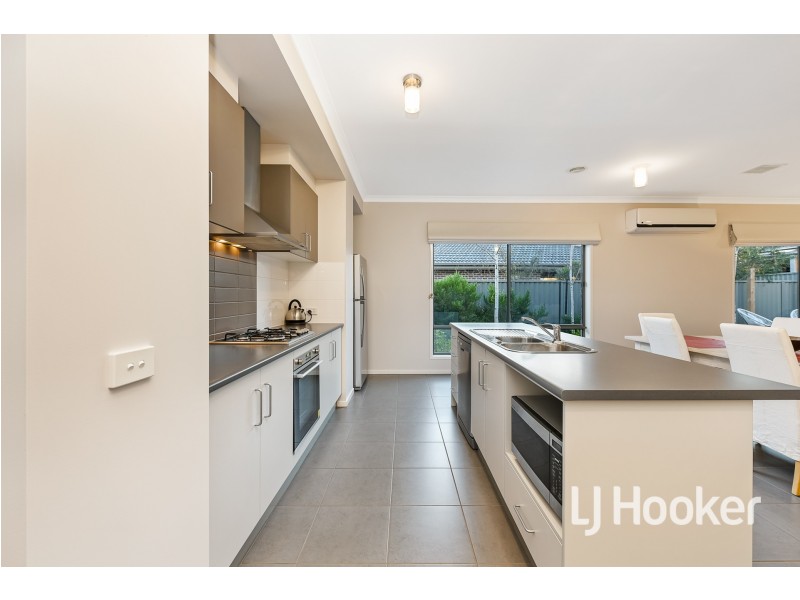 9 Ibis Close, Pakenham VIC 3810