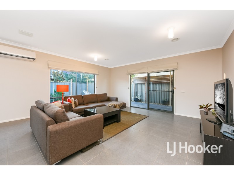 9 Ibis Close, Pakenham VIC 3810