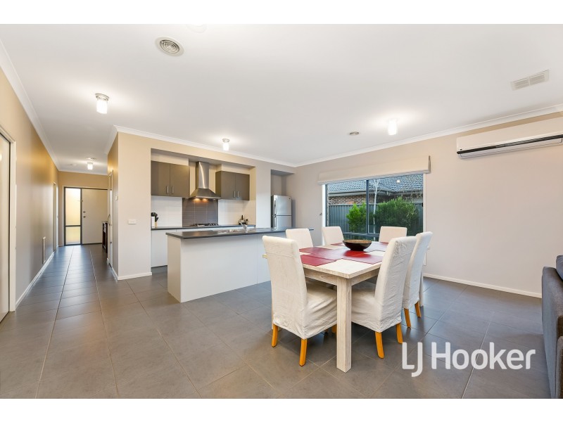9 Ibis Close, Pakenham VIC 3810