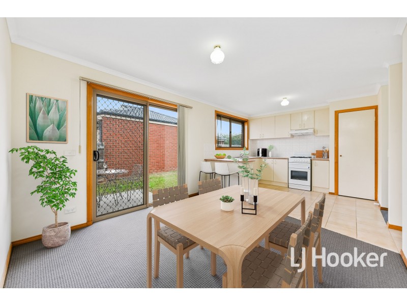 3 Rossi Close, Pakenham VIC 3810