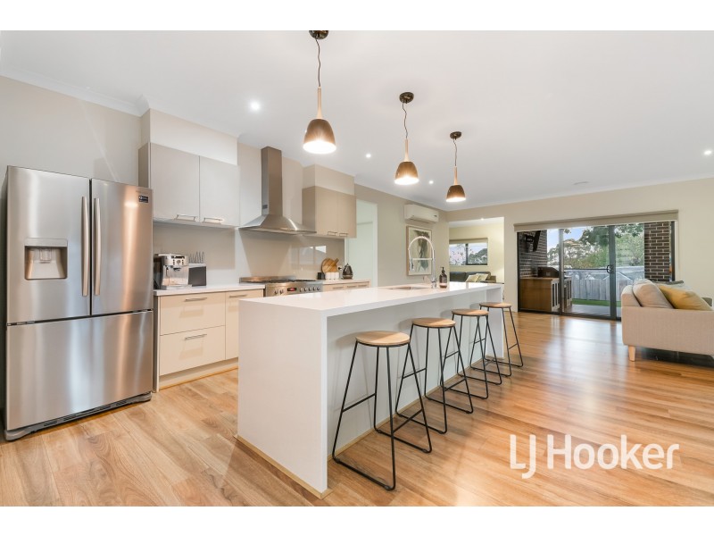 16 Royanne Close, Bunyip VIC 3815