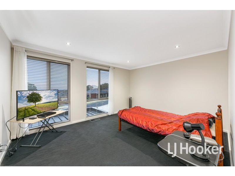 6/81-83 Ahern Road, Pakenham VIC 3810