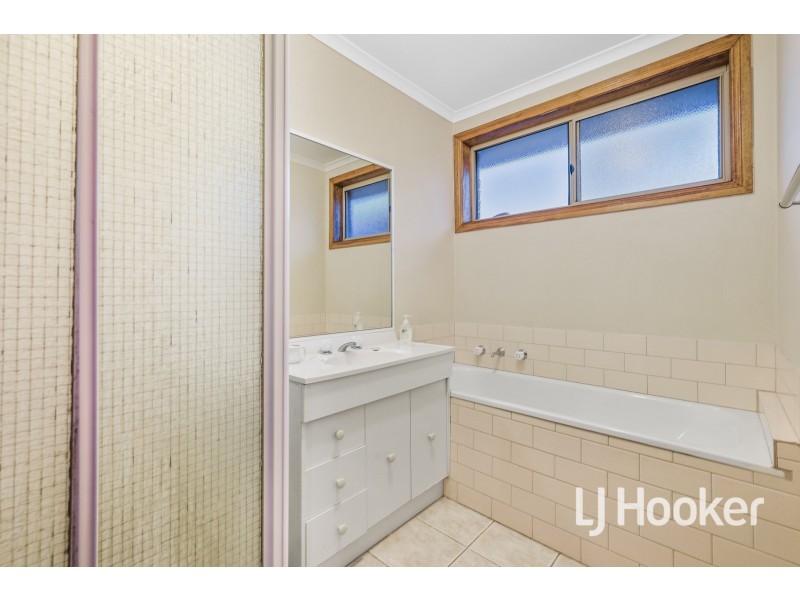 1 Mark Place, Pakenham VIC 3810
