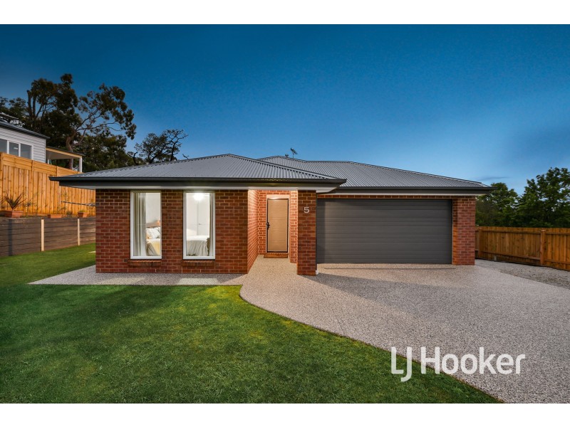 5 Narraweena Court, Bunyip VIC 3815