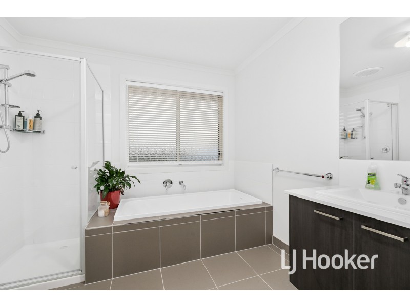 5 Narraweena Court, Bunyip VIC 3815