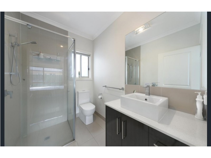 23 Dusseldorp Avenue, Pakenham VIC 3810