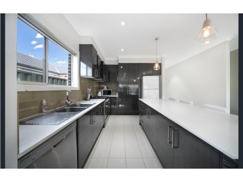 23 Dusseldorp Avenue, Pakenham VIC 3810