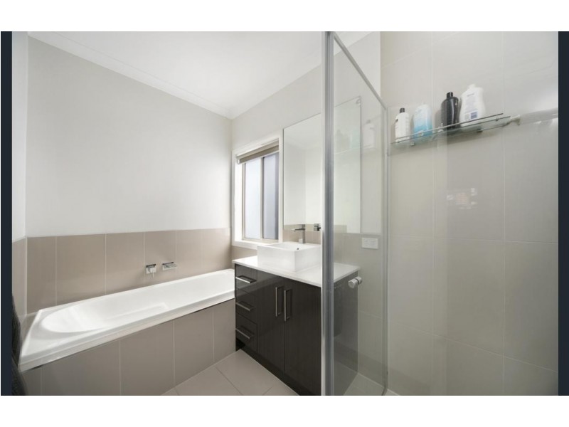 23 Dusseldorp Avenue, Pakenham VIC 3810