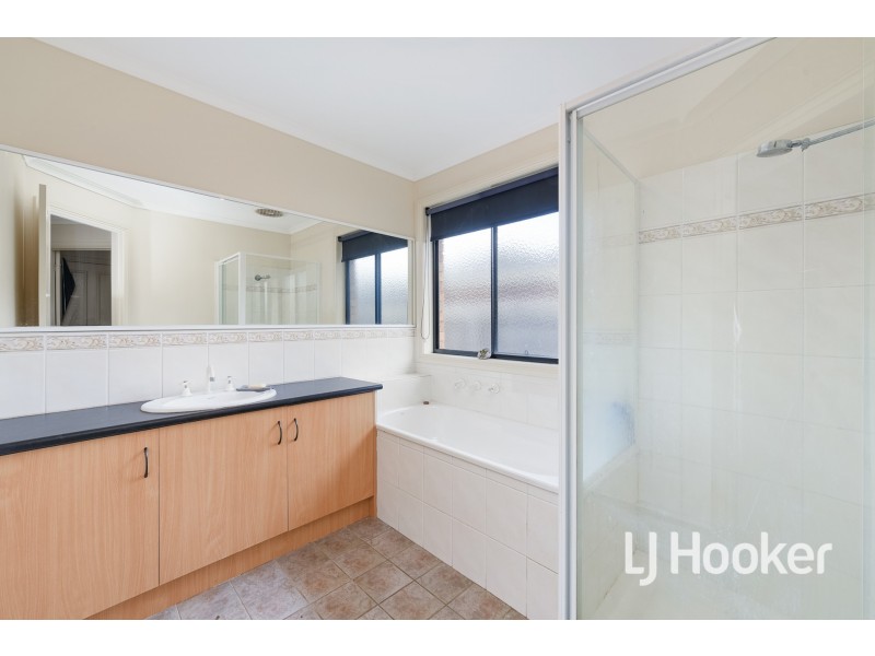 3 Dobell Street, Pakenham VIC 3810