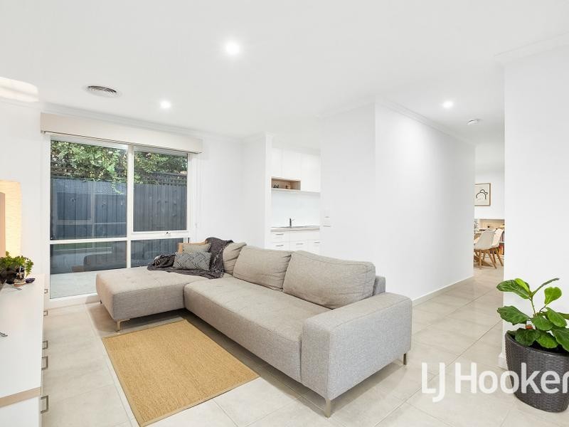 40 Parman Avenue, Pakenham VIC 3810